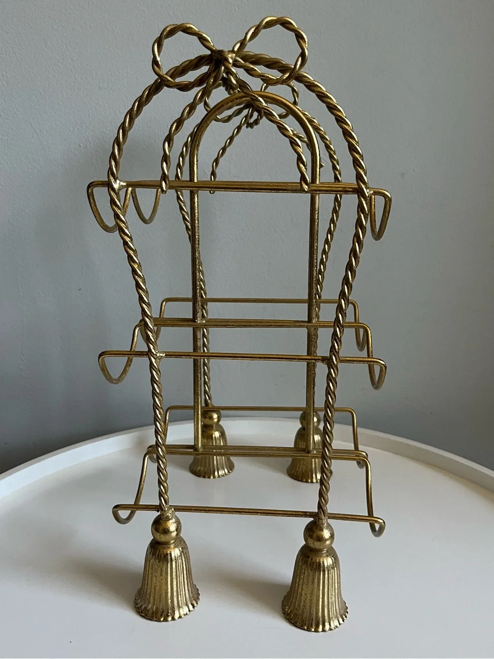 Gold Bow & Tassel Twisted Rope Design Metal Tabletop 6 Wine Bottle Holder